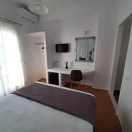 Flora & Hotel 3*